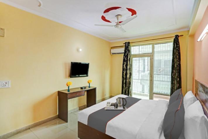 Hotel Ashvins Palace Gurgaon Esterno foto