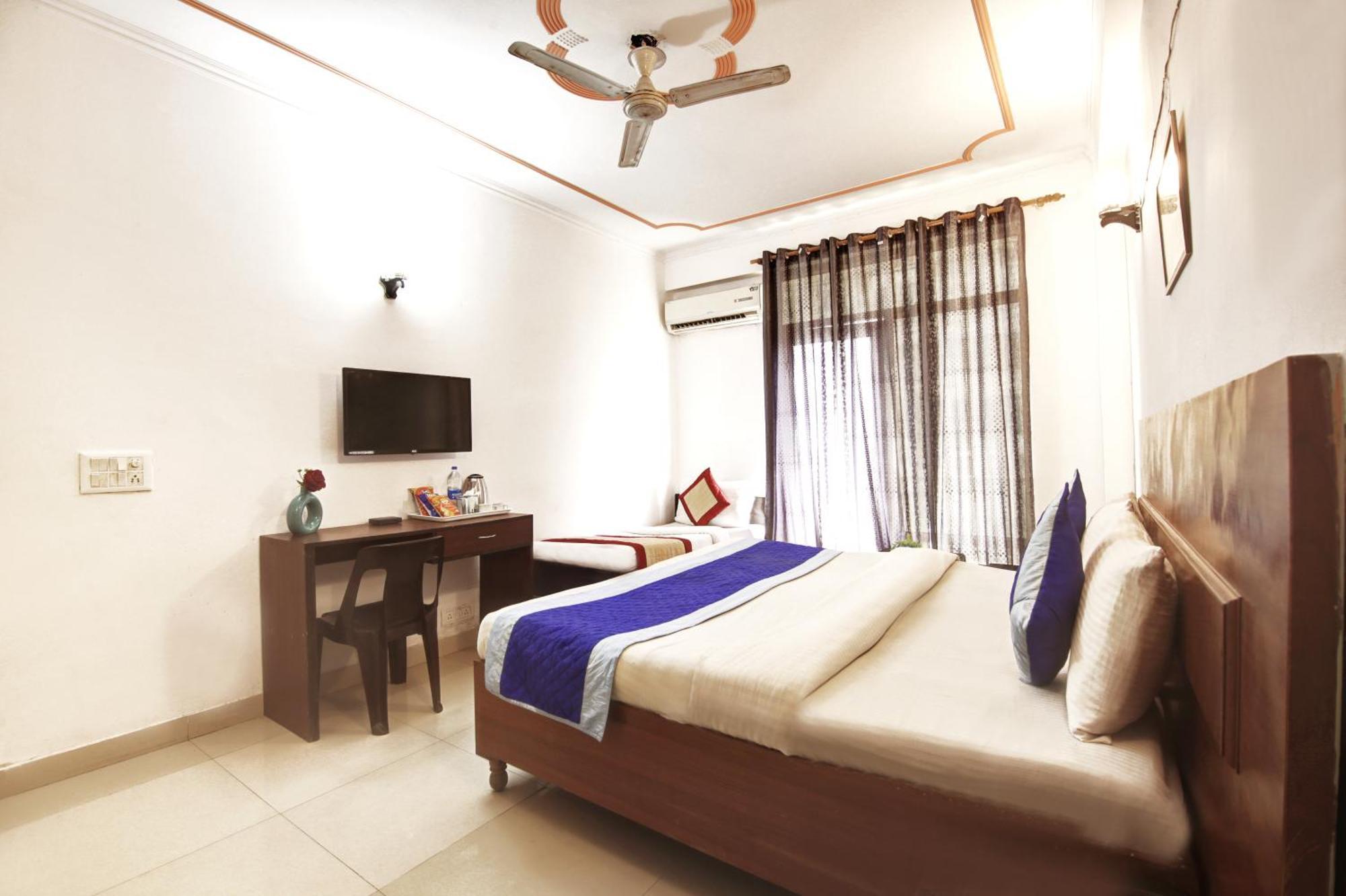 Hotel Ashvins Palace Gurgaon Esterno foto