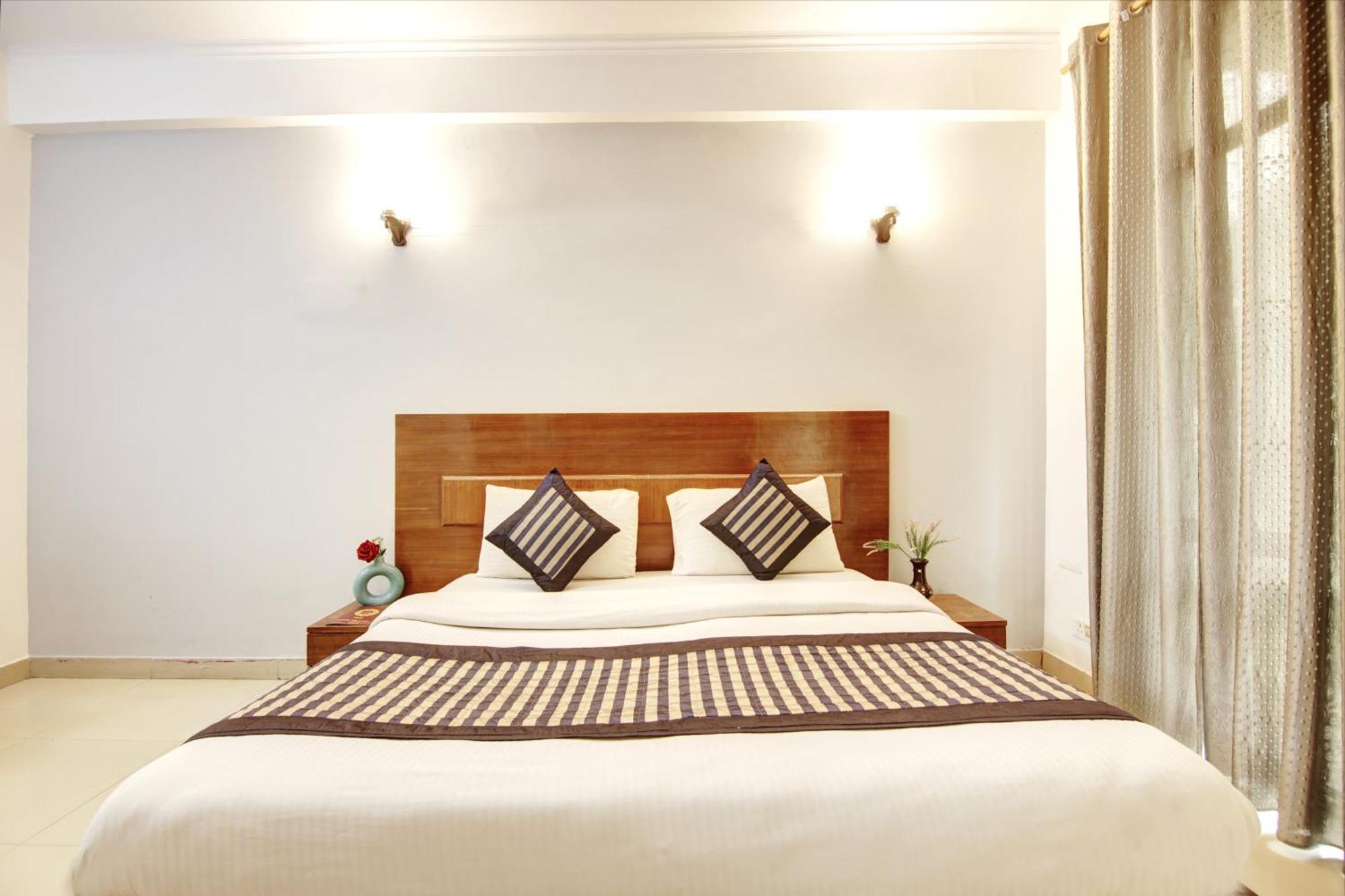 Hotel Ashvins Palace Gurgaon Esterno foto
