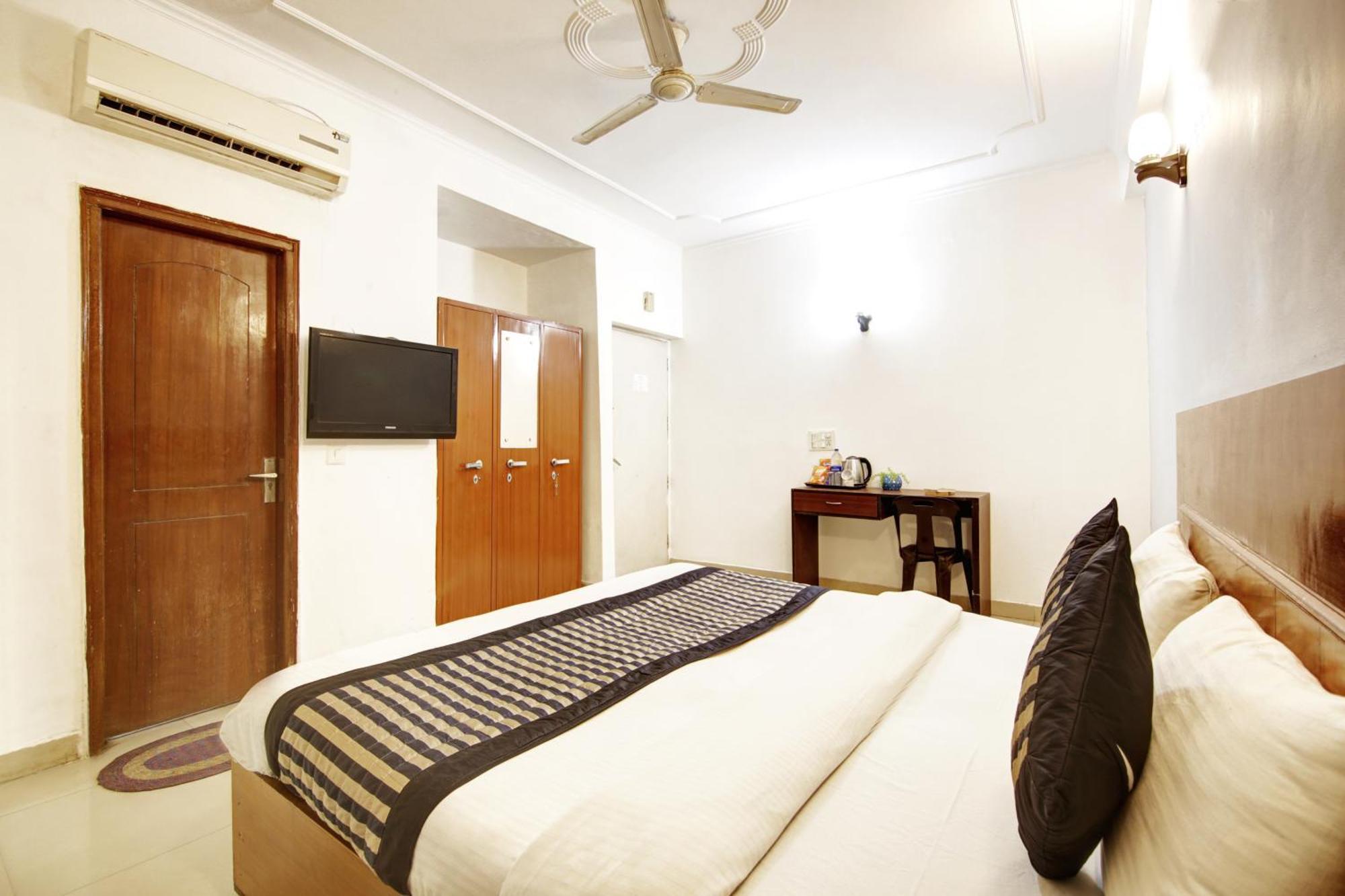 Hotel Ashvins Palace Gurgaon Esterno foto