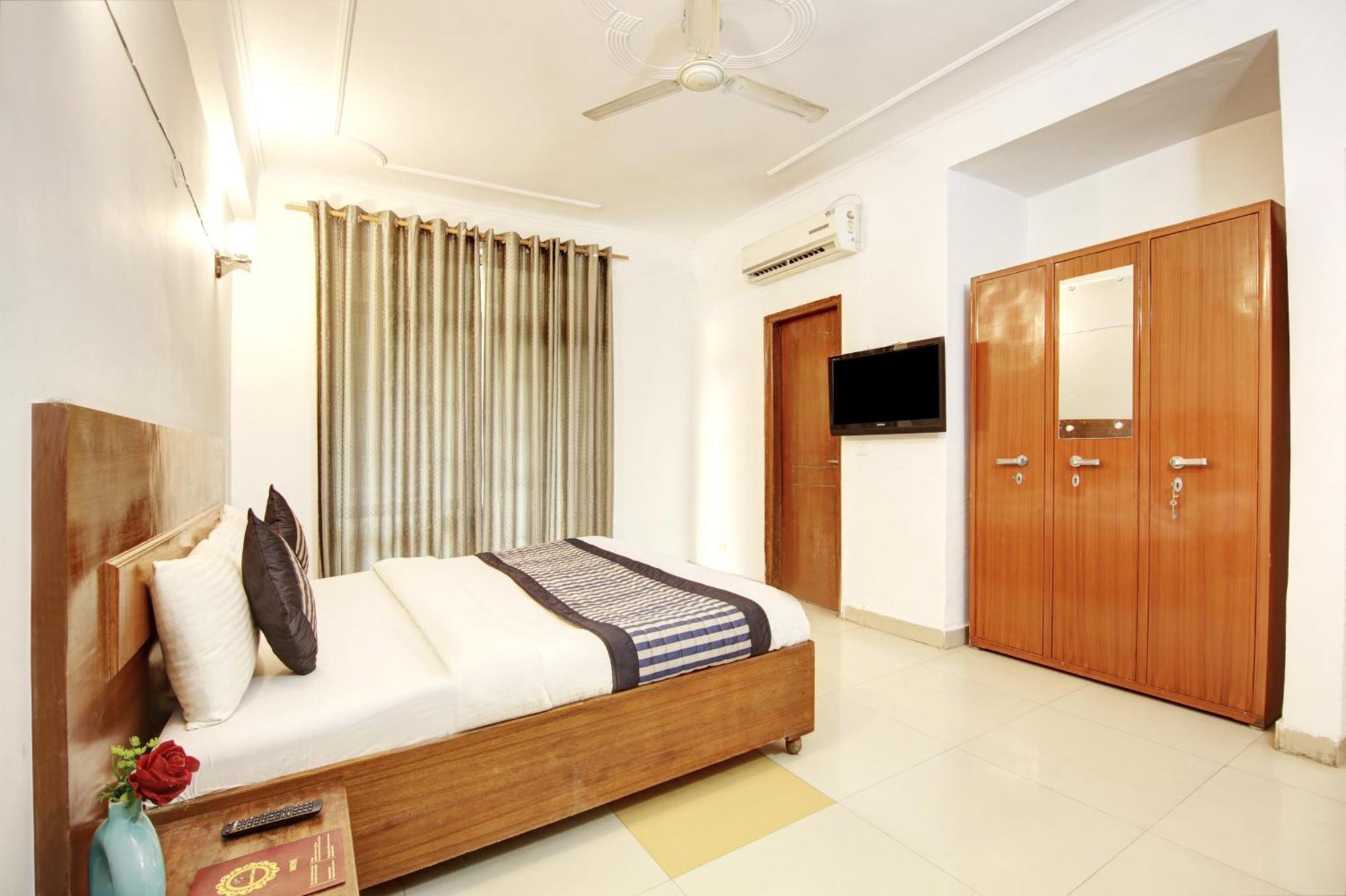 Hotel Ashvins Palace Gurgaon Esterno foto