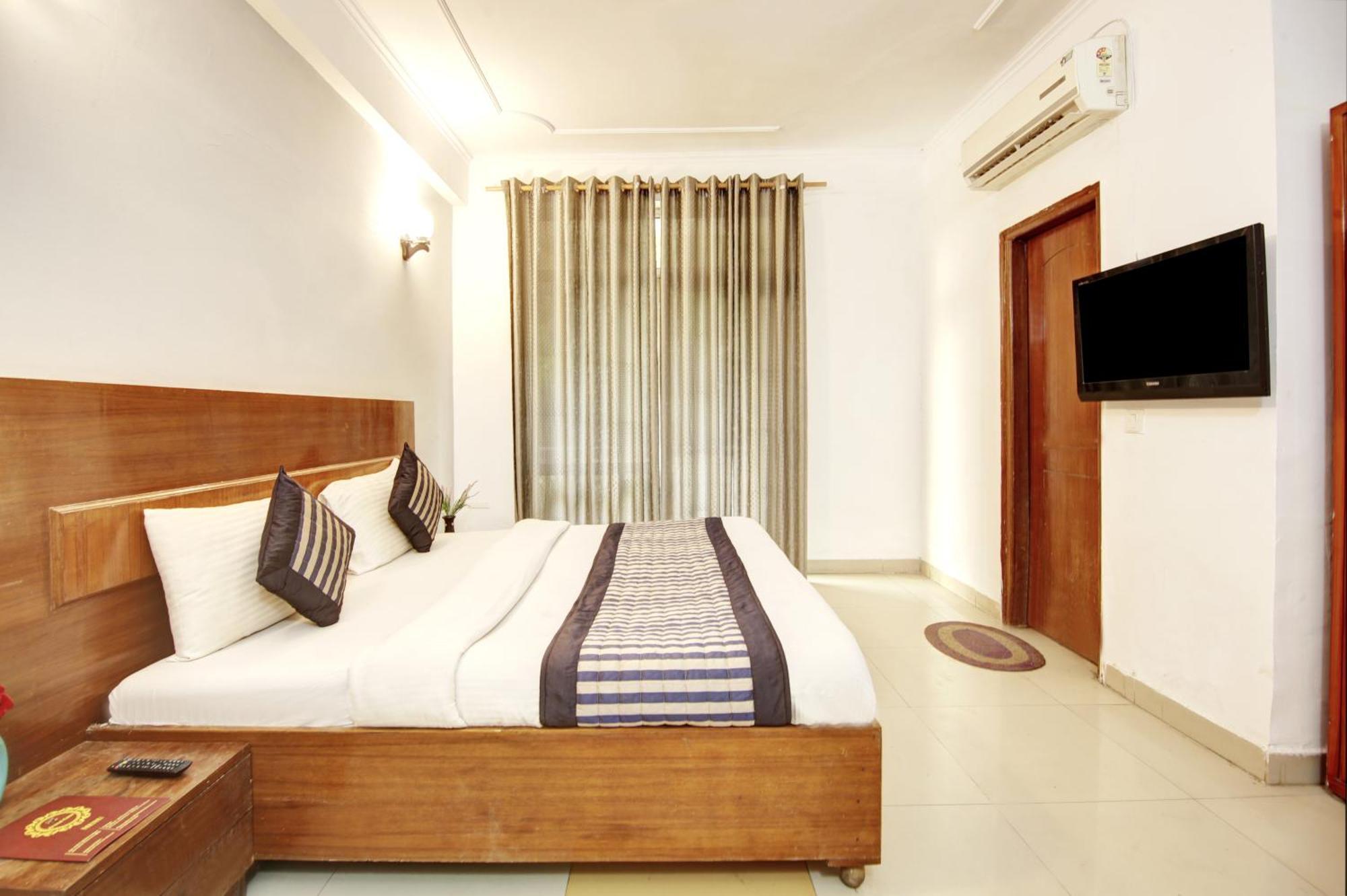 Hotel Ashvins Palace Gurgaon Esterno foto