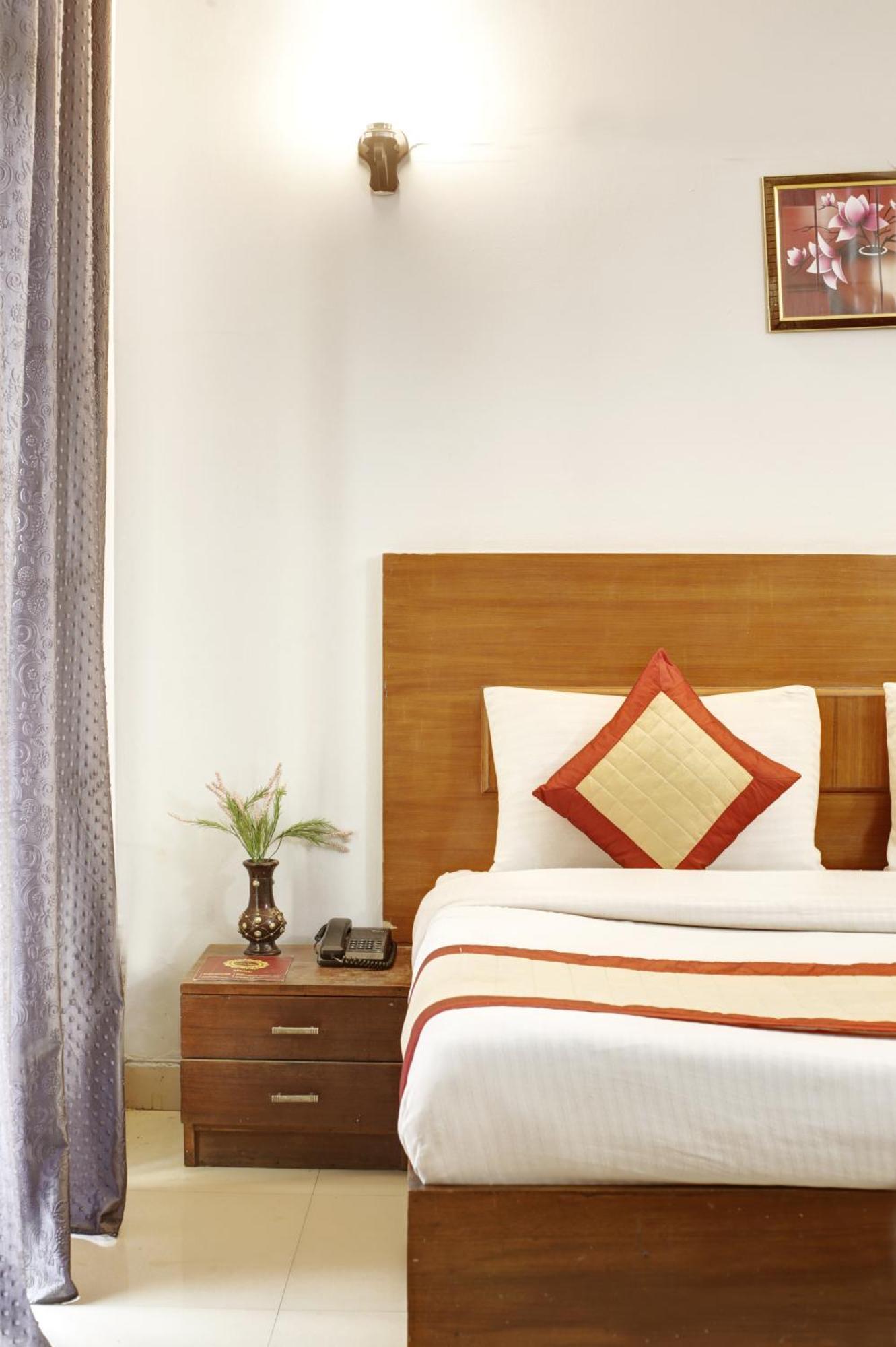 Hotel Ashvins Palace Gurgaon Esterno foto