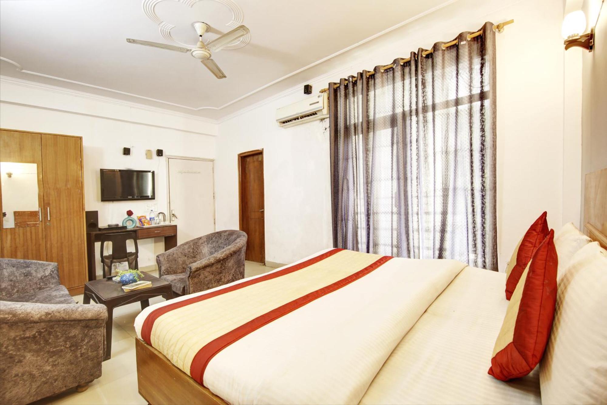 Hotel Ashvins Palace Gurgaon Esterno foto