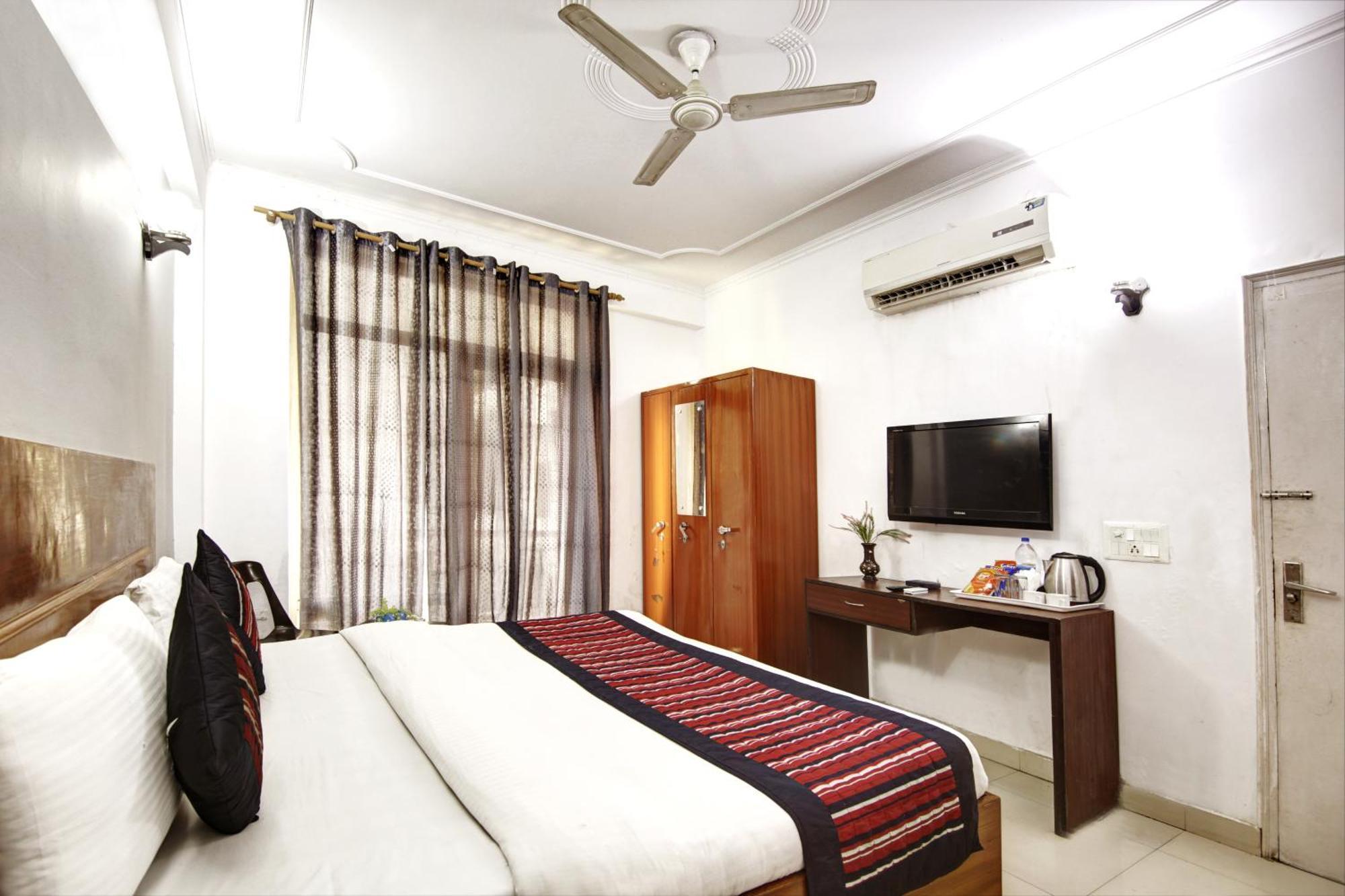 Hotel Ashvins Palace Gurgaon Esterno foto