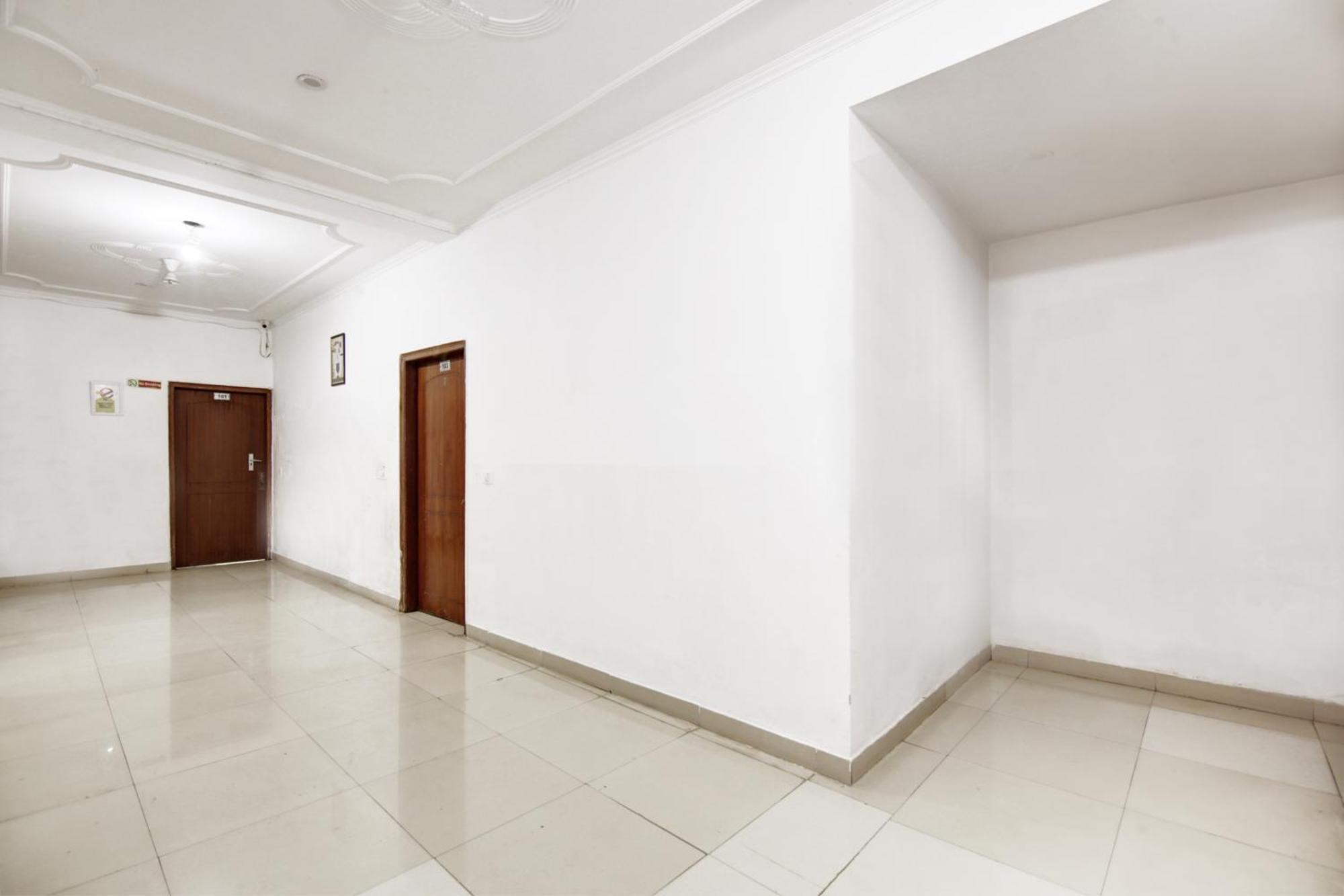 Hotel Ashvins Palace Gurgaon Esterno foto