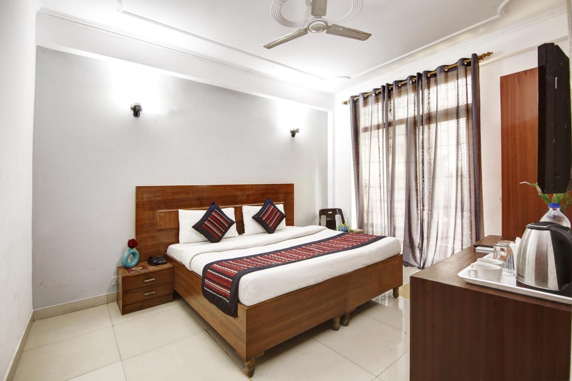 Hotel Ashvins Palace Gurgaon Esterno foto